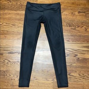 Alo Airbrush legging in black glossy